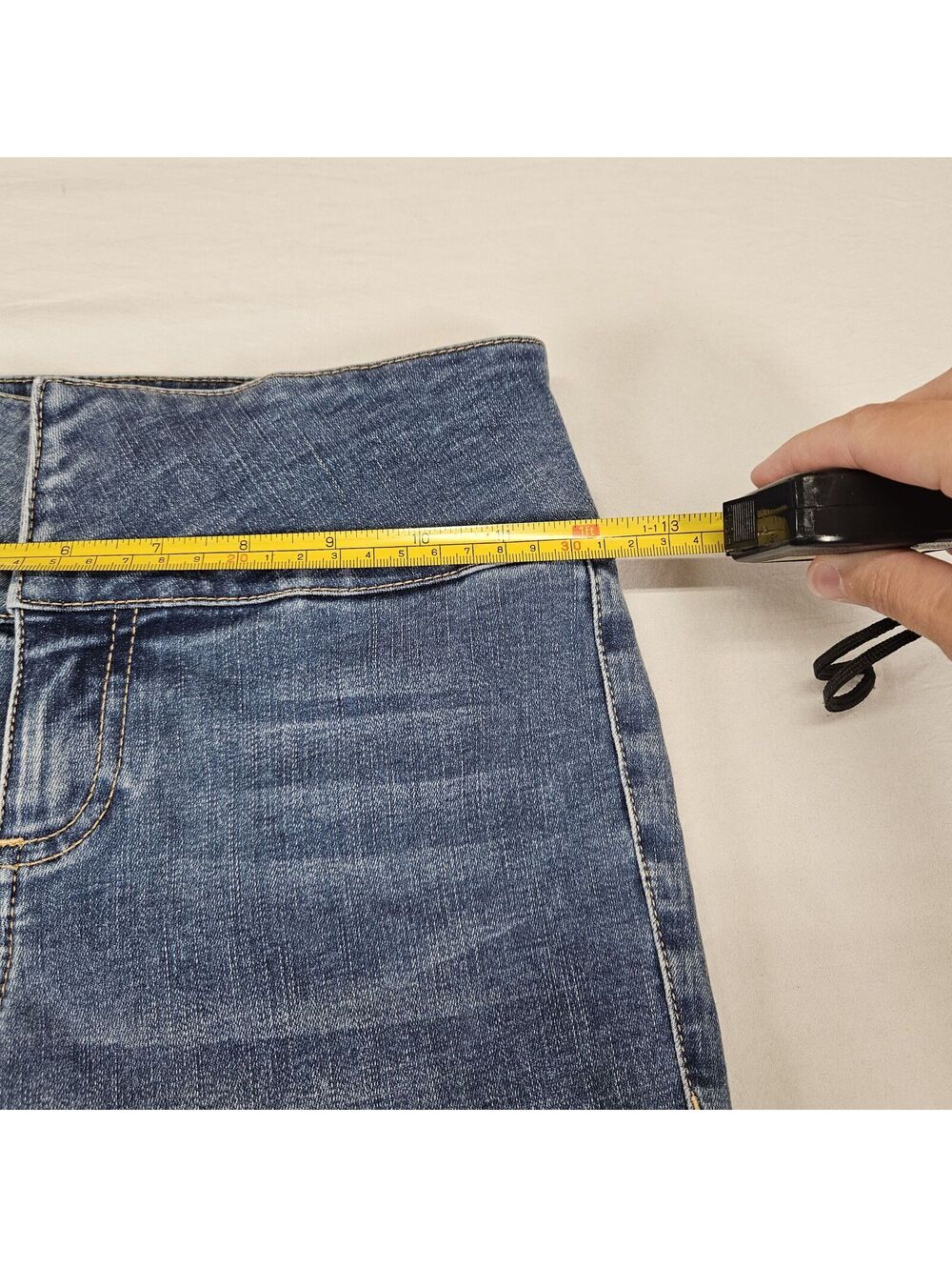 Alice + Olivia size 24 jeans - Picture 6 of 8
